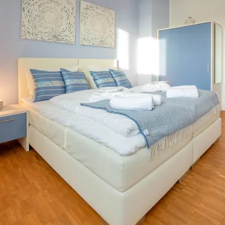 Strandvillen - Mit 2 Schlafzimmern, Terrasse Und Balkon Dr-434 *