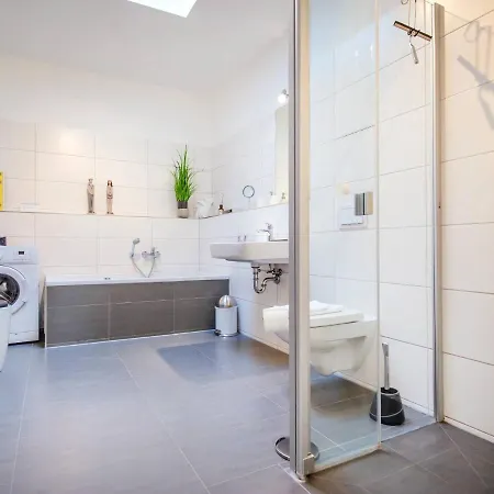 Strandvillen - Mit 2 Schlafzimmern, Terrasse Und Balkon Dr-434 Binz