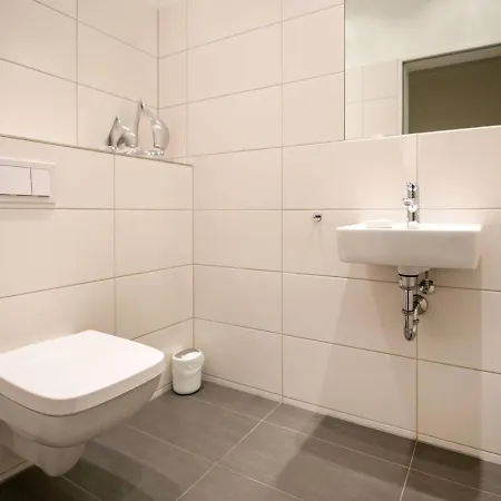 Strandvillen - Mit 2 Schlafzimmern, Terrasse Und Balkon Dr-434 * Binz