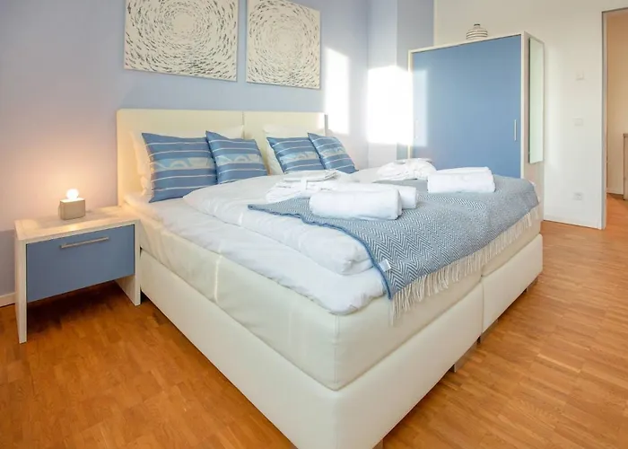 Strandvillen - Mit 2 Schlafzimmern, Terrasse Und Balkon Dr-434 *