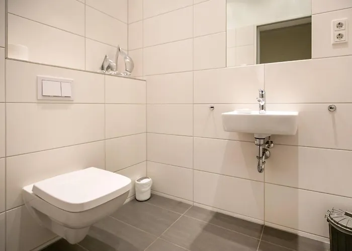 Strandvillen - Mit 2 Schlafzimmern, Terrasse Und Balkon Dr-434 * بينز